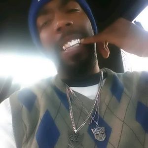 Meet your Posher, Elliott